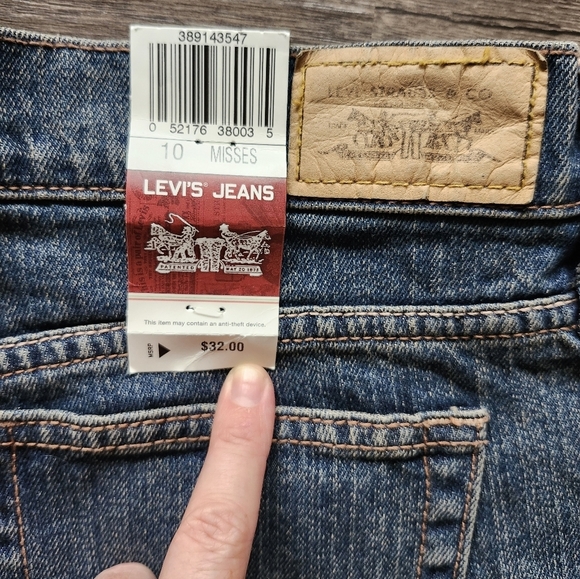 NWT Levi's Reissued 515 Y2k Denim Shorts - Picture 4 of 5